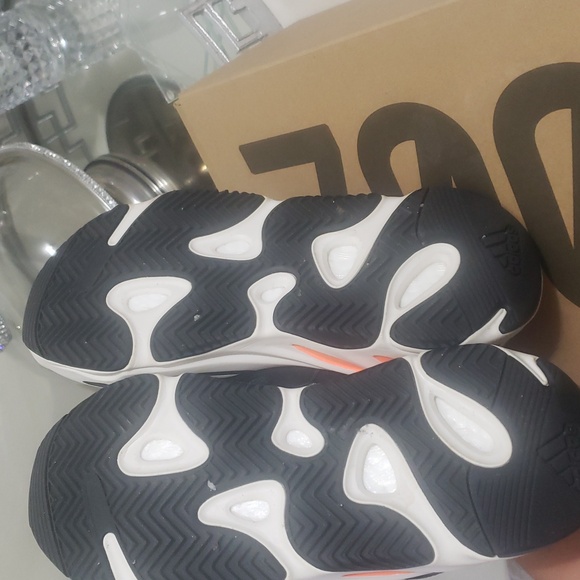 Adidas Yeezy Boost 700 Sneakers - Picture 9 of 10